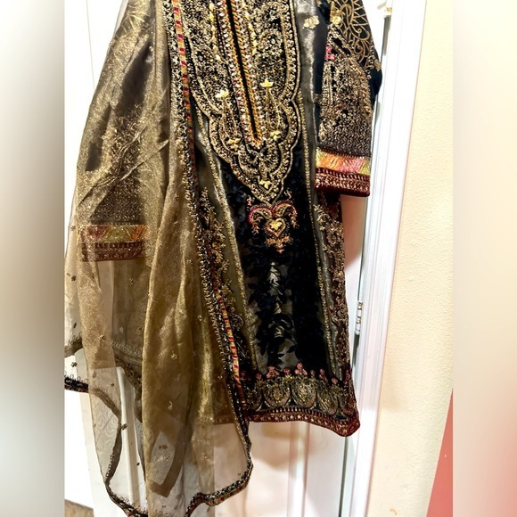 Brand new Maria.B formal dress. - Picture 3 of 11